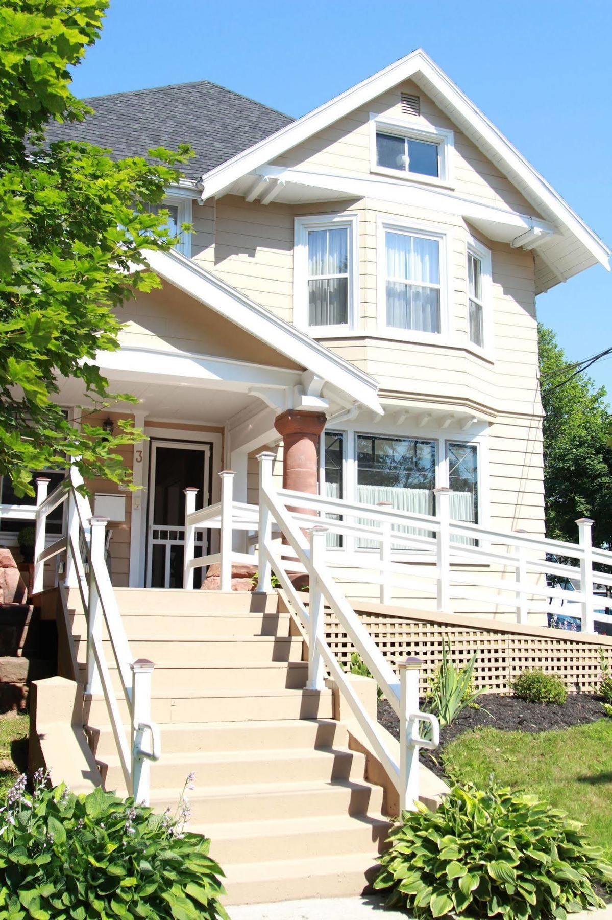 The Sonata Inn Charlottetown Exterior photo